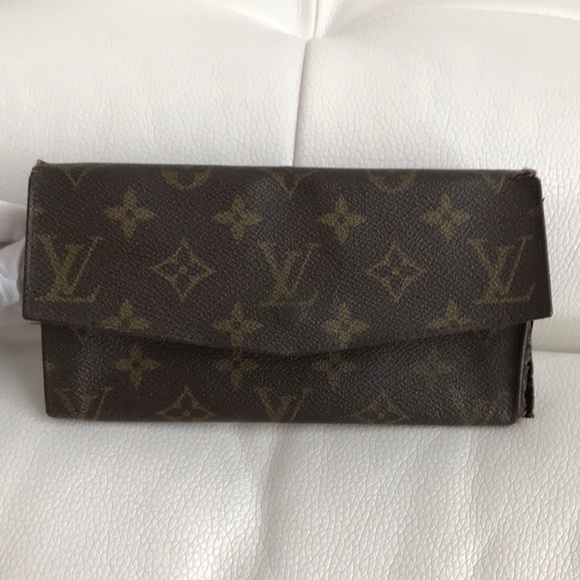 Louis Vuitton Handbags - Louis Vuitton Vintage Sarah wallet Preloved